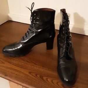 D'Ro-Too black leather lace up boots